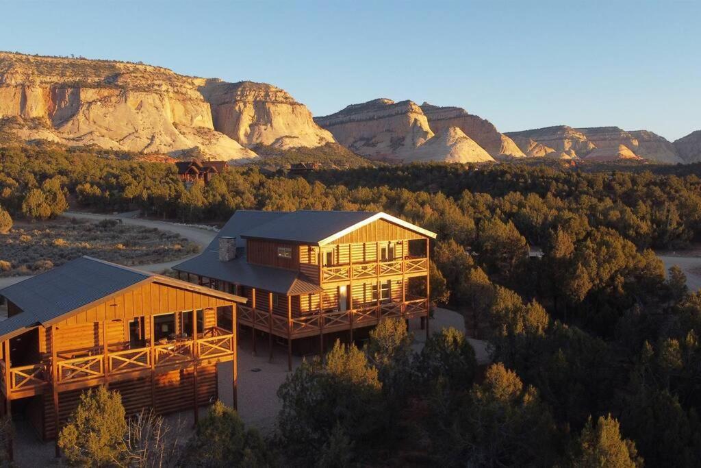 Painted Cliffs-Hot Tub, Amazing Views Between Zion And Bryce Villa Ордървил Екстериор снимка